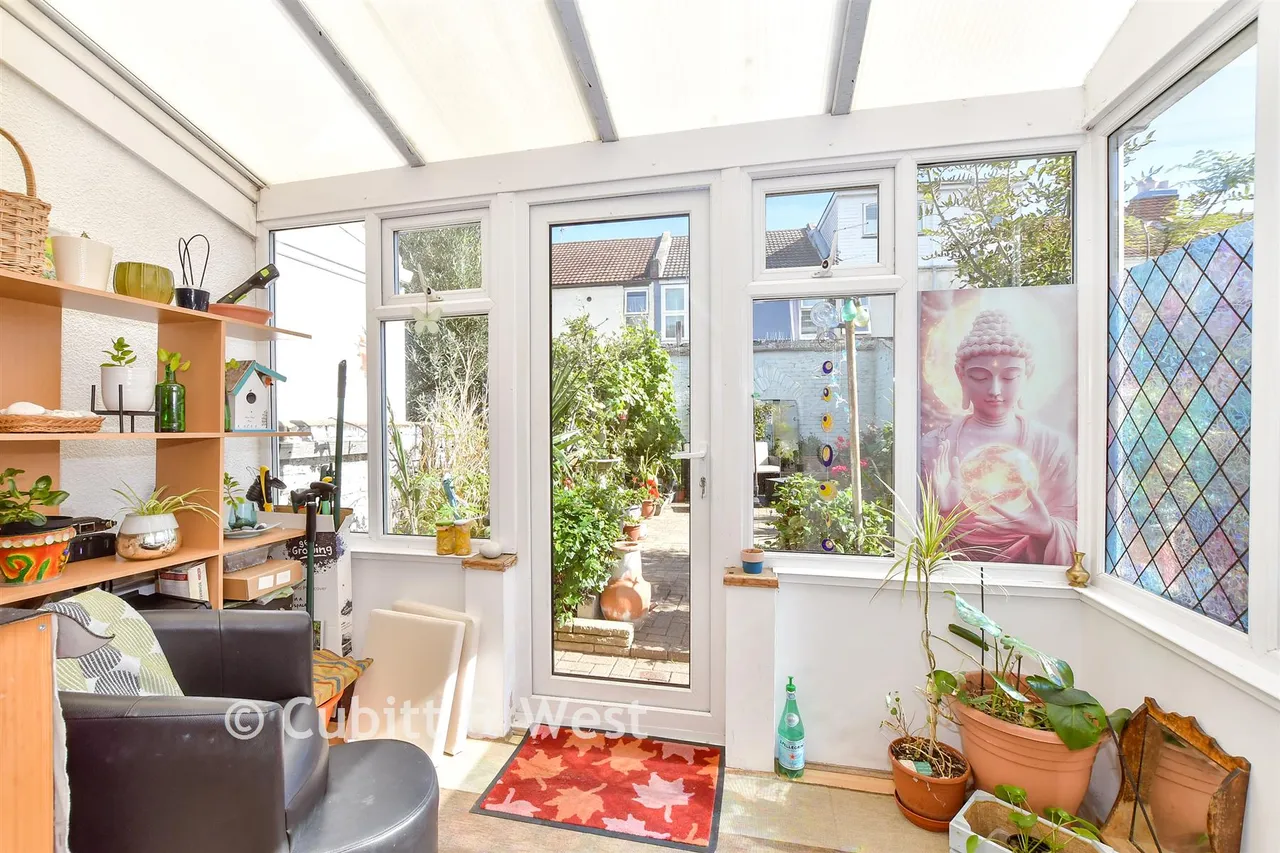 Alverstone Road, Southsea, PO4, photo 10