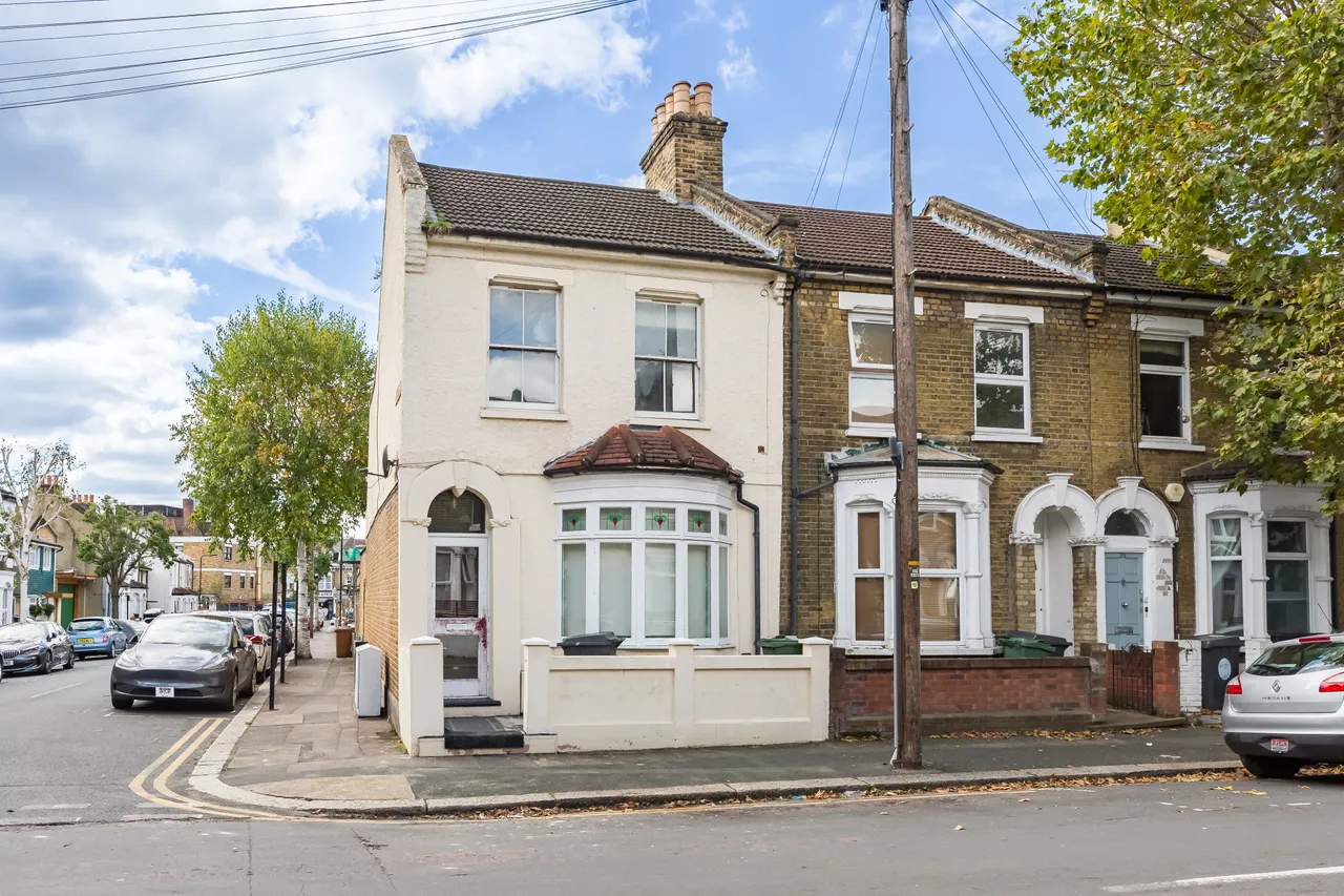 London, E11, photo 13