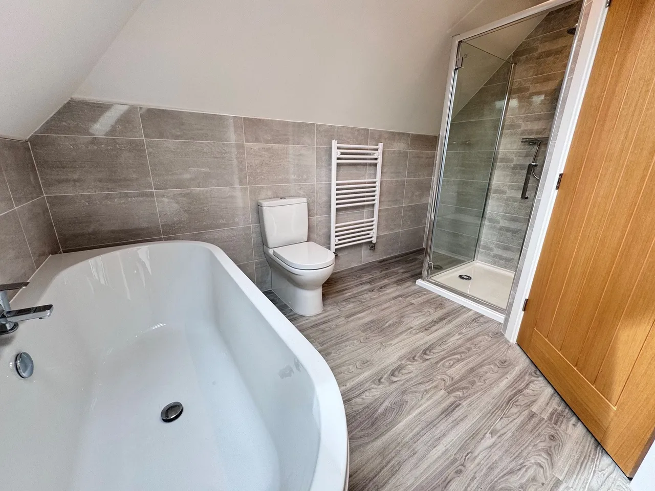 Smithbrook Close, High Peak, photo 13