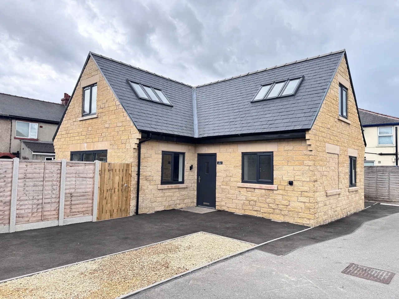 3 bed house for sale, Smithbrook Close, High Peak