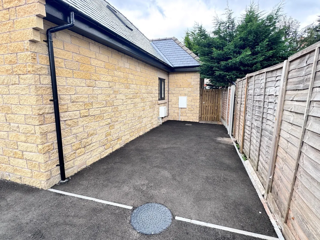 Smithbrook Close, High Peak, photo 17