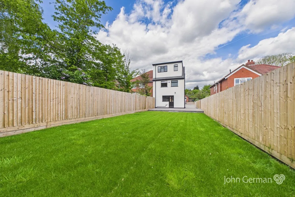 Cannock Road, Burntwood, photo 13