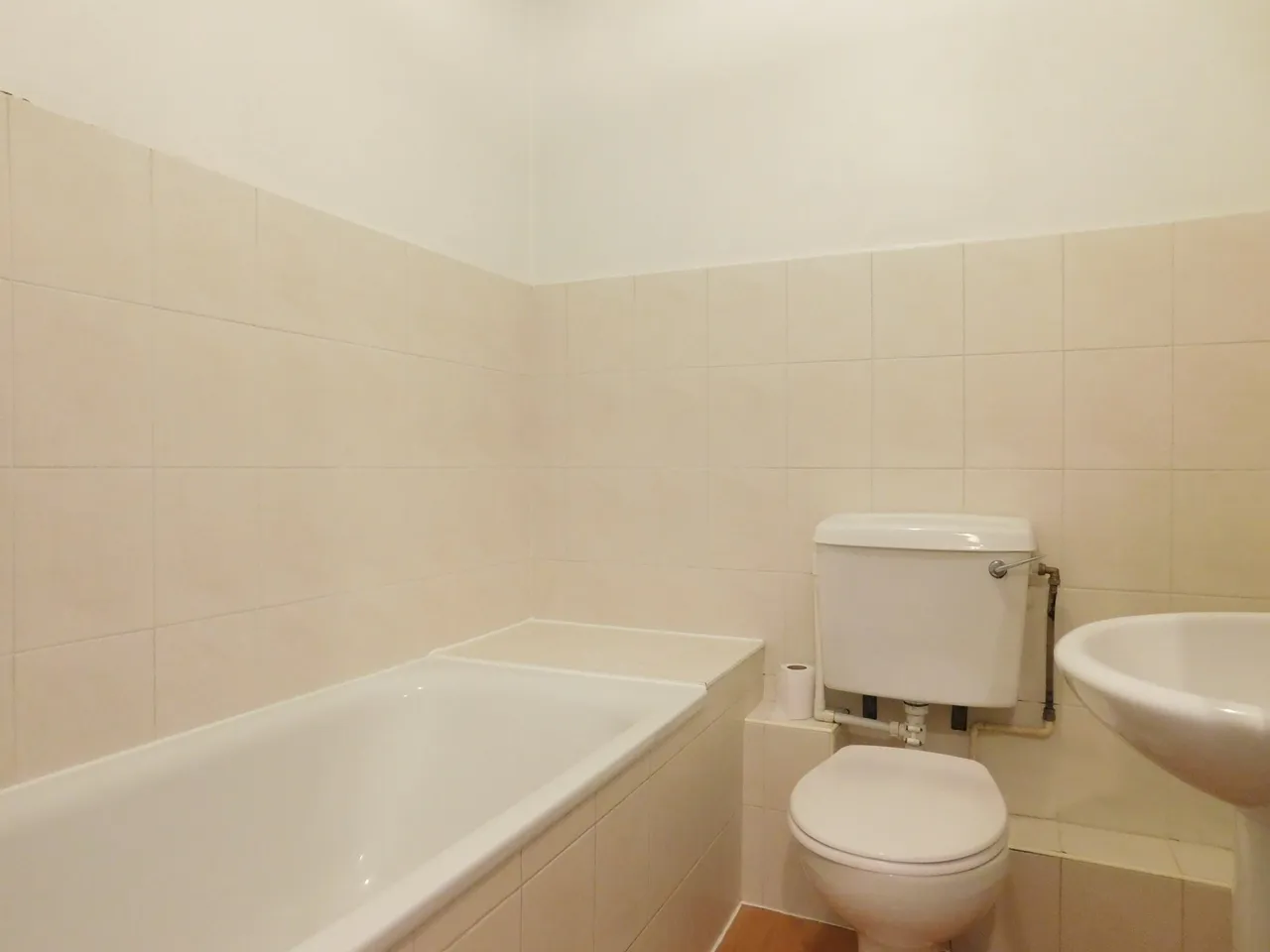 The Grove, Greenford, Middlesex, UB6 9BY, photo 5