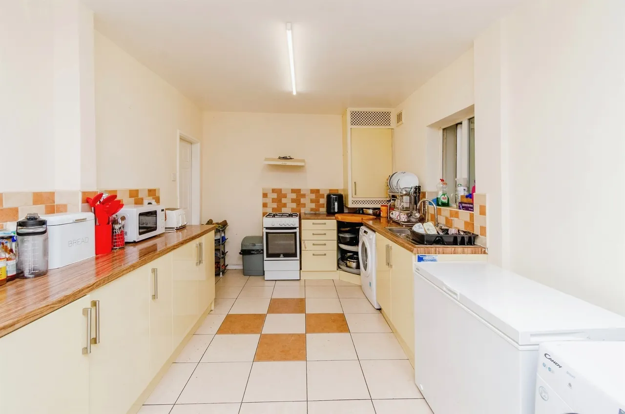 Kelvin Place, Walsall, WS2, photo 6