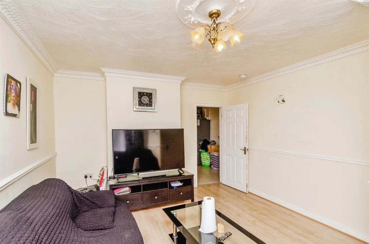Kelvin Place, Walsall, WS2, photo 4