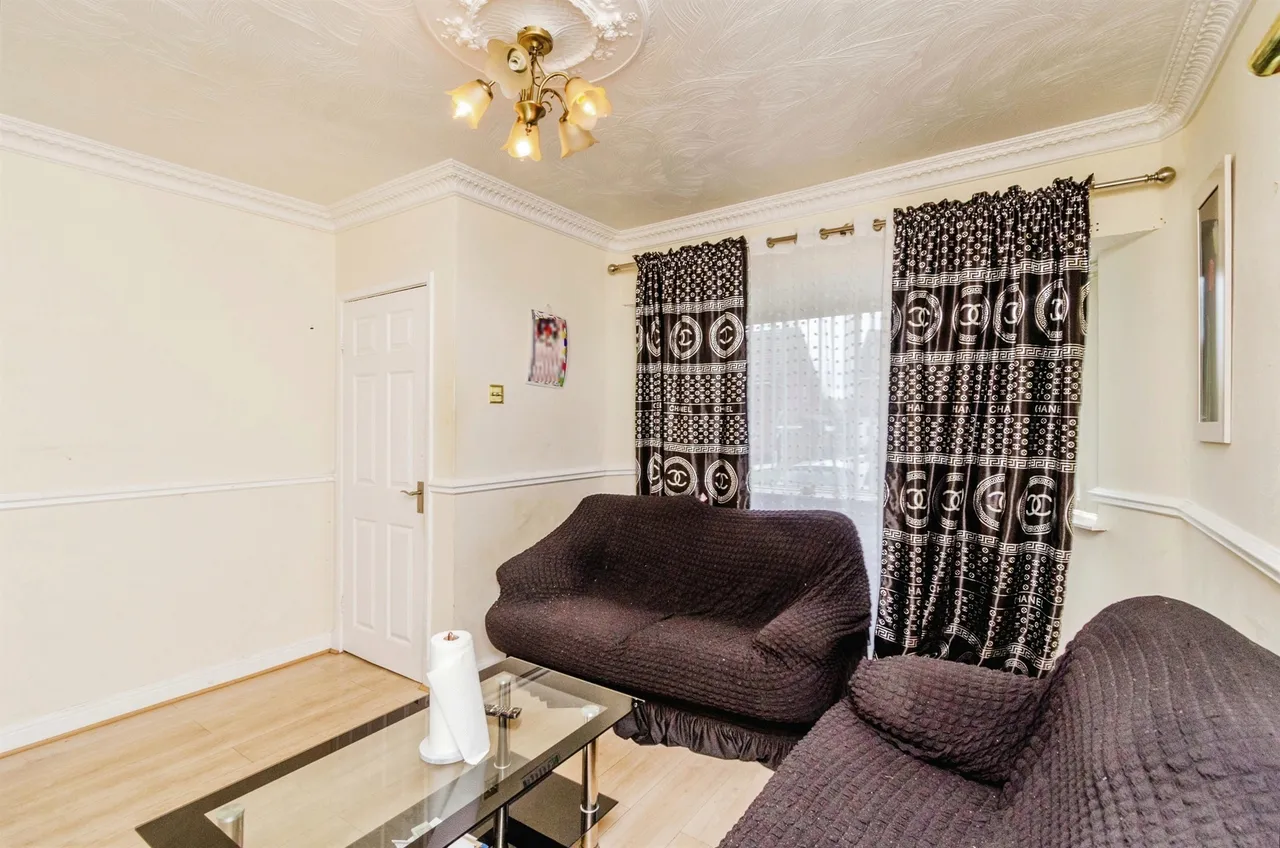 Kelvin Place, Walsall, WS2, photo 3