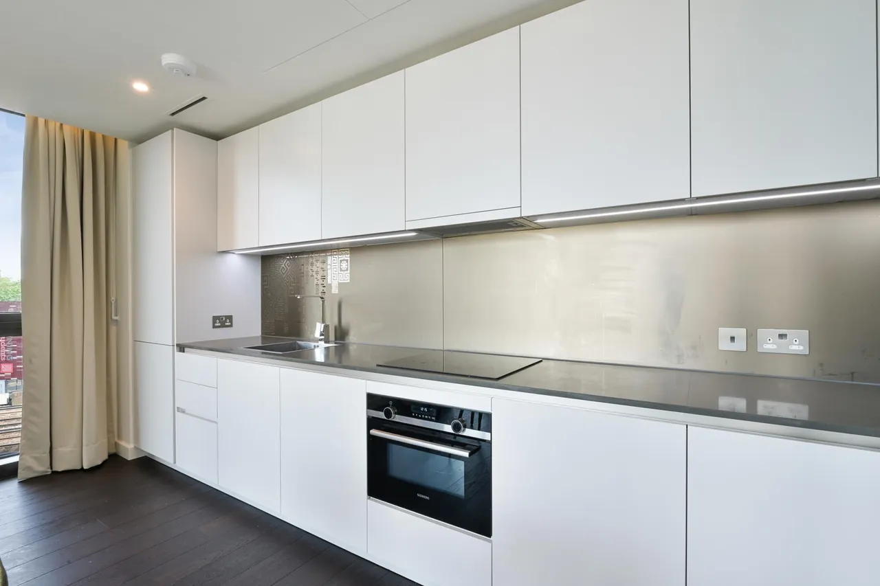 Damac Tower, Bondway, SW8, photo 2