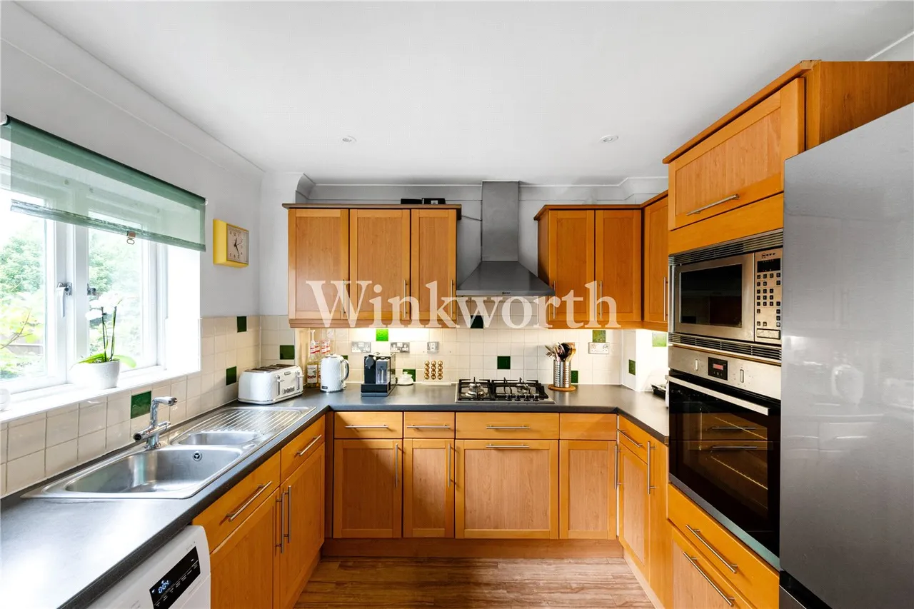 291 Green Lanes, London, London, N4, photo 12