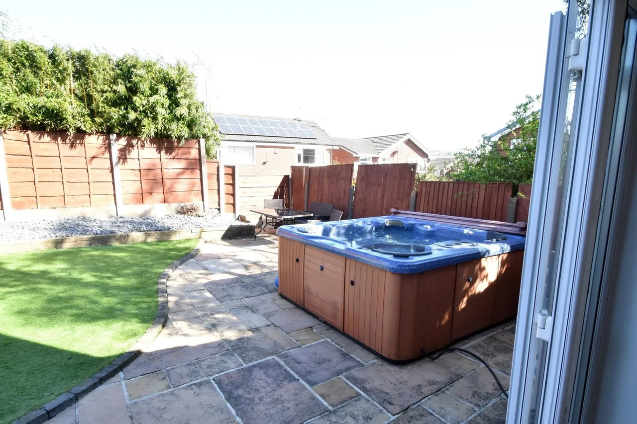 Hackford Close, Brandlesholme, Bury, BL8 1XP, photo 9