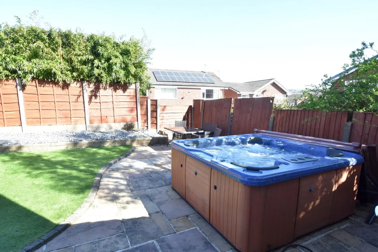 Hackford Close, Brandlesholme, Bury, BL8 1XP, photo 26