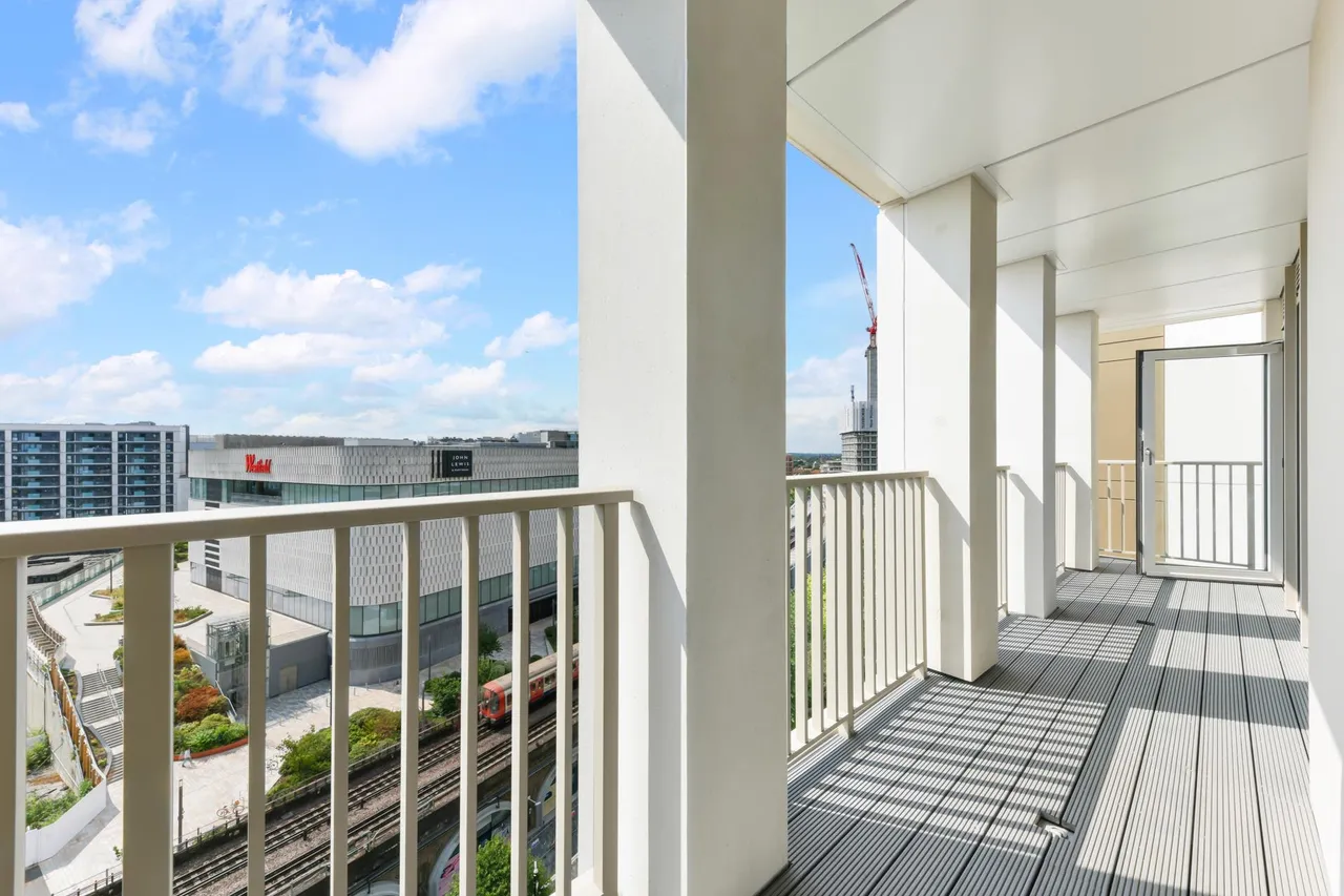 Fountain Park Way, W12, photo 7