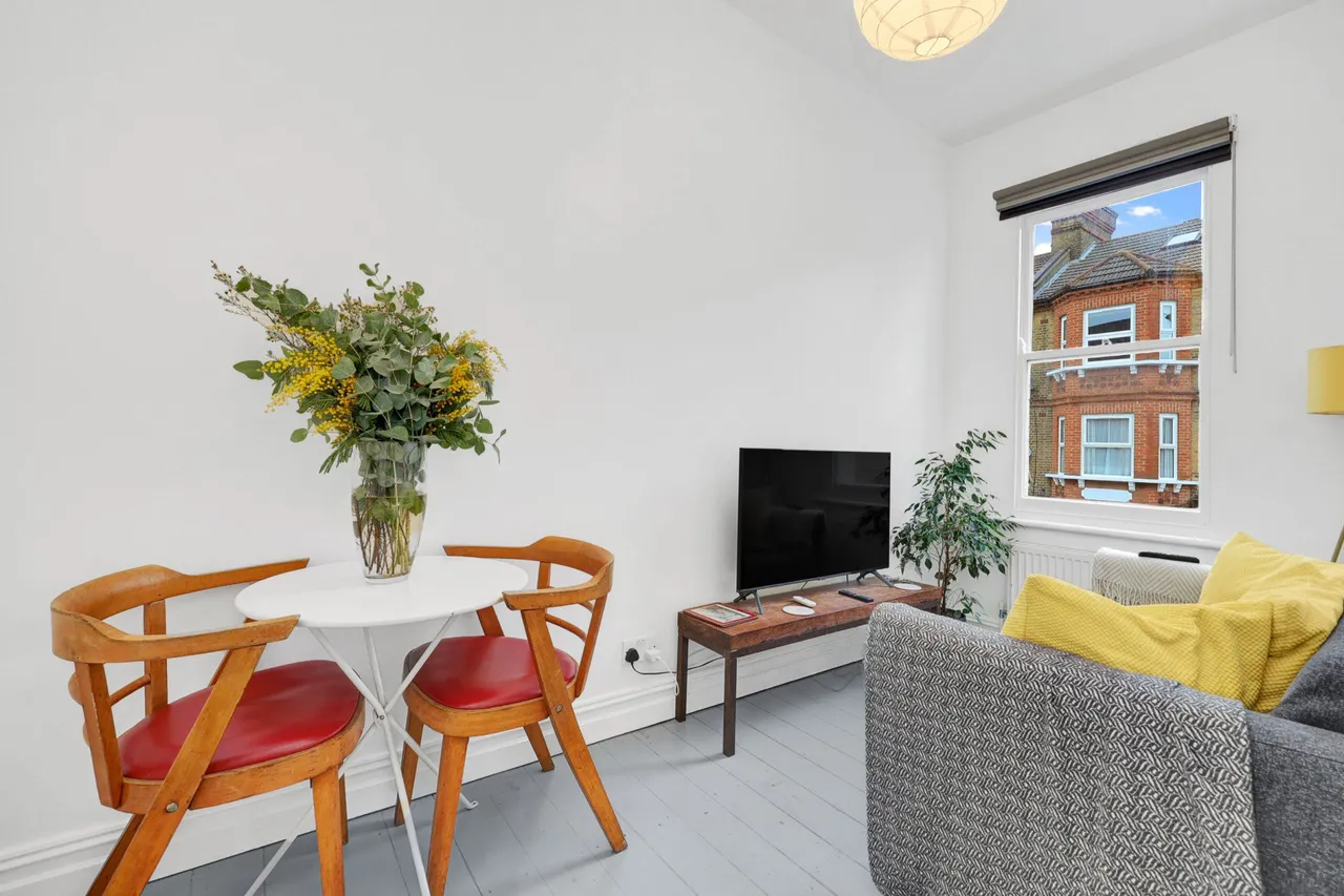 Flat 2, 1 Handforth Road, London, photo 8