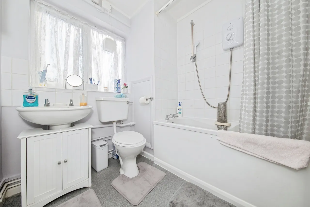 Birkfield Drive, SUFFOLK, IP2, photo 6