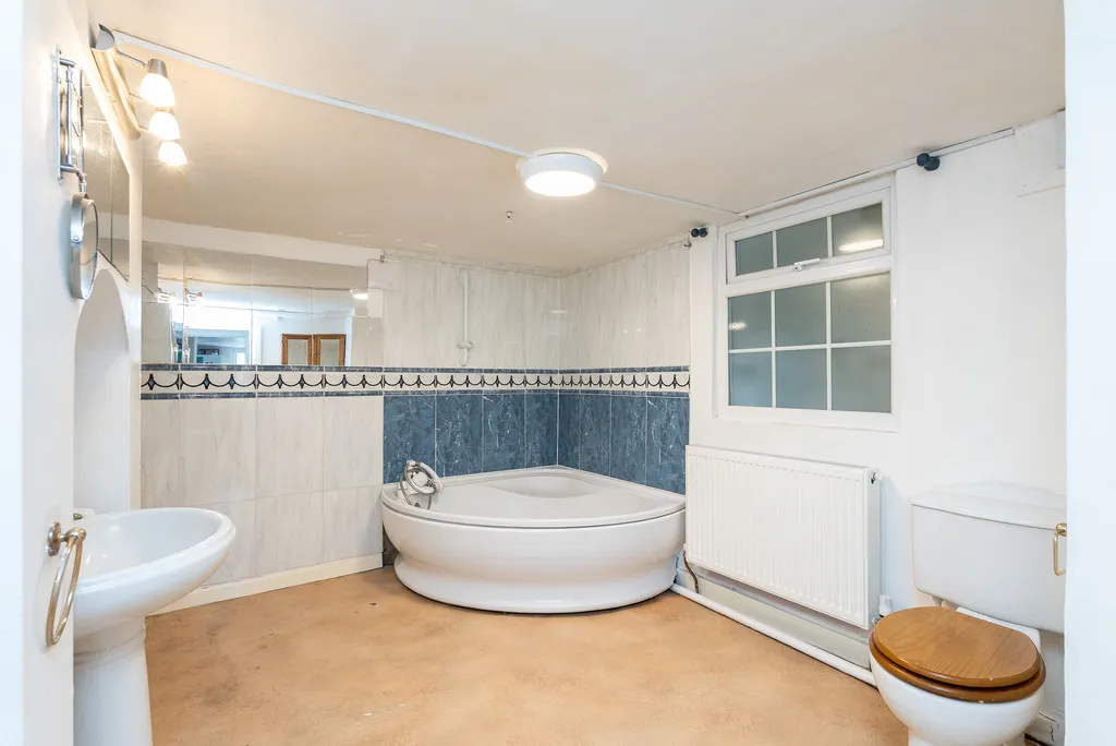 Harrow Road West, Dorking, RH4, photo 7