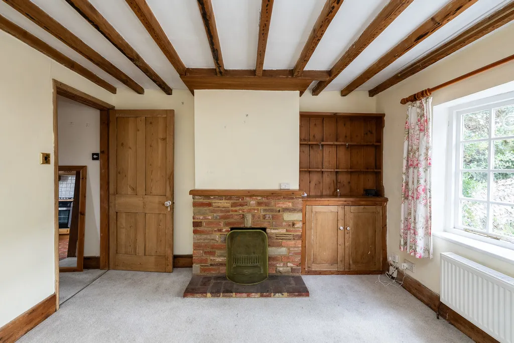 2 bed house for sale, Harrow Road West, Dorking, RH4