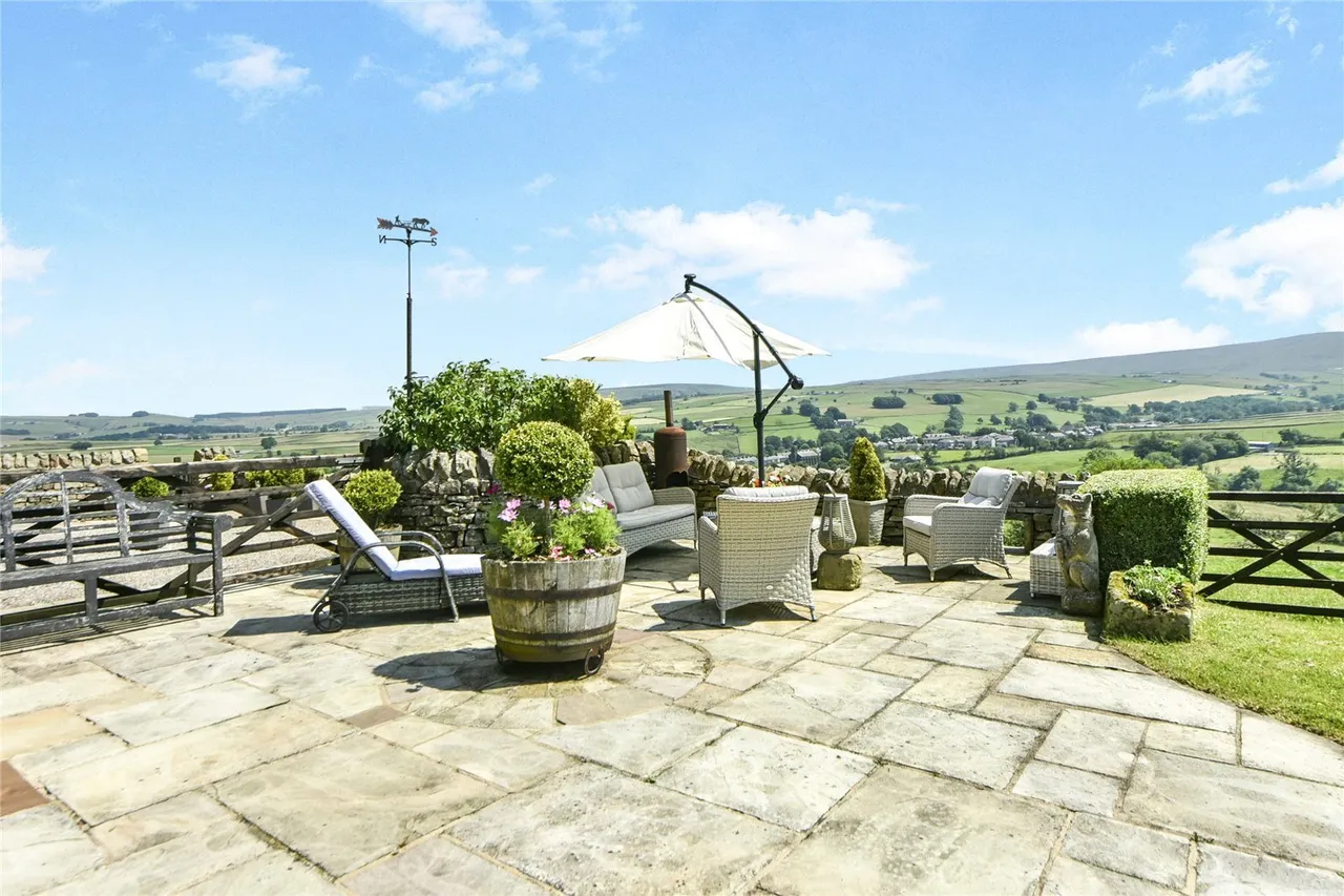 Colne Road, Trawden, BB8, photo 4