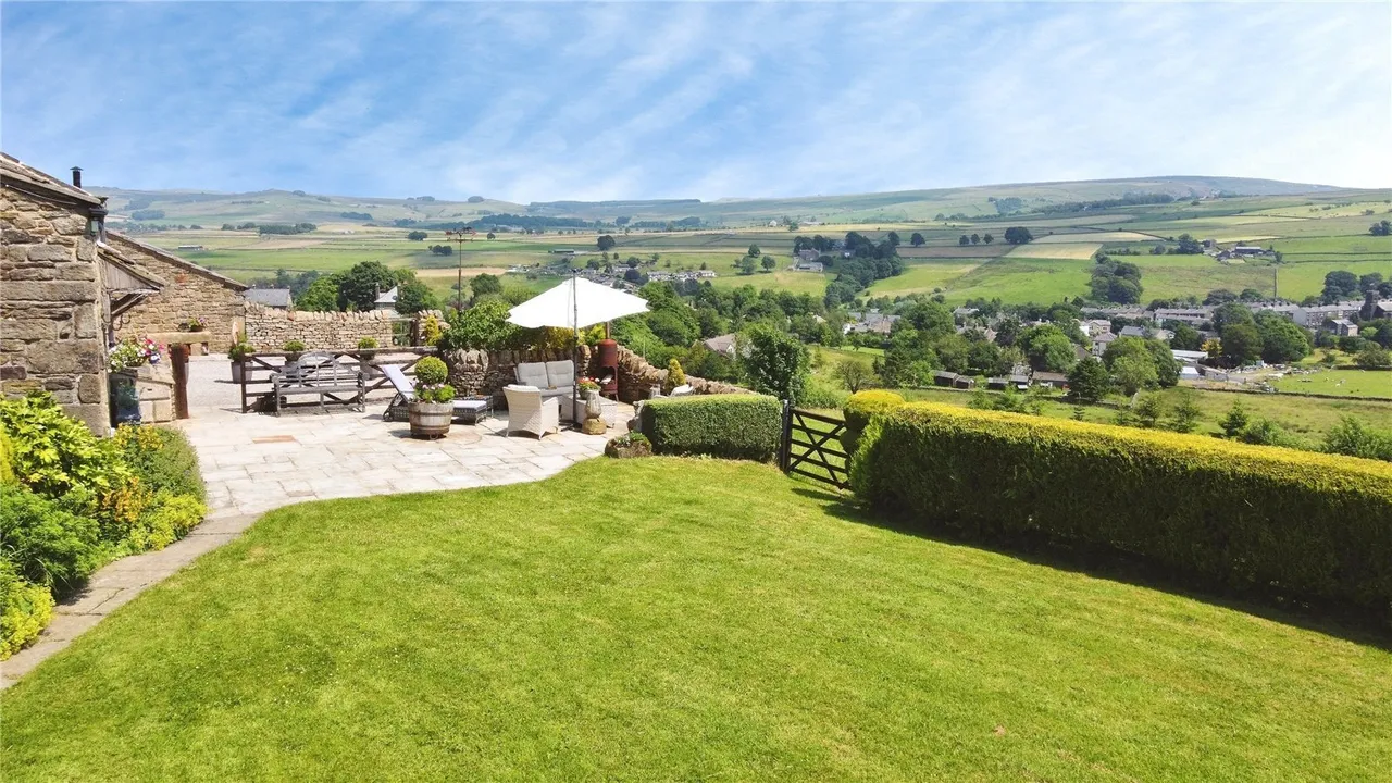 Colne Road, Trawden, BB8, photo 40