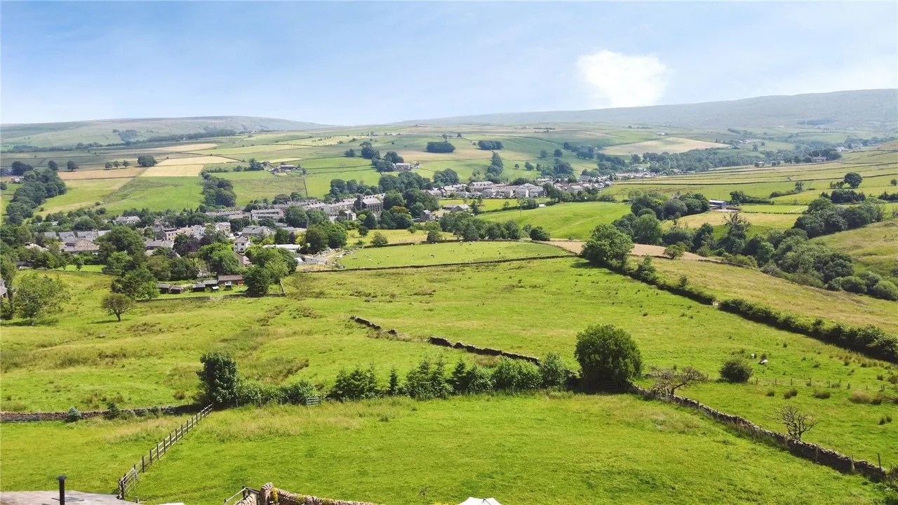 Colne Road, Trawden, BB8, photo 41