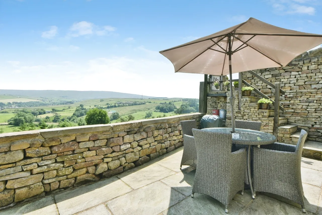 Colne Road, Trawden, BB8, photo 37