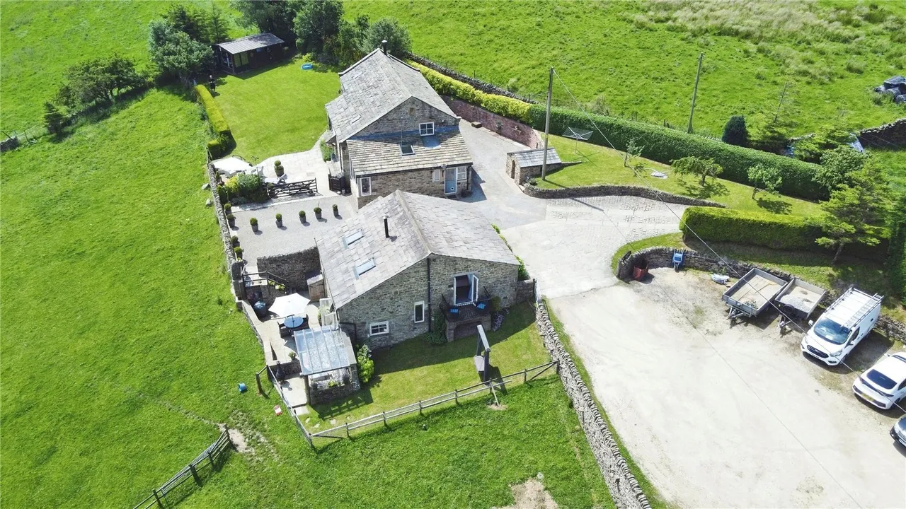 Colne Road, Trawden, BB8, photo 2