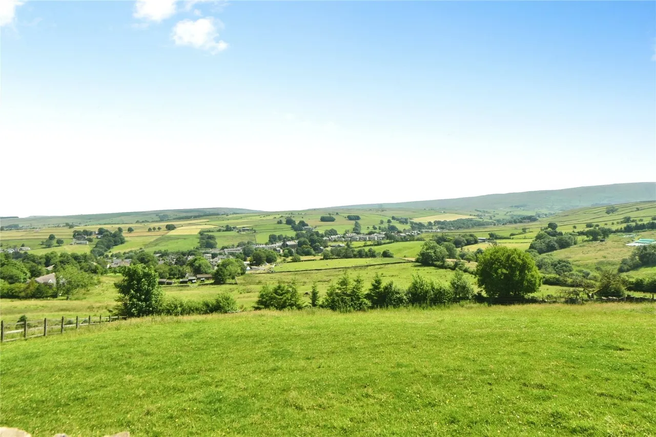 Colne Road, Trawden, BB8, photo 25