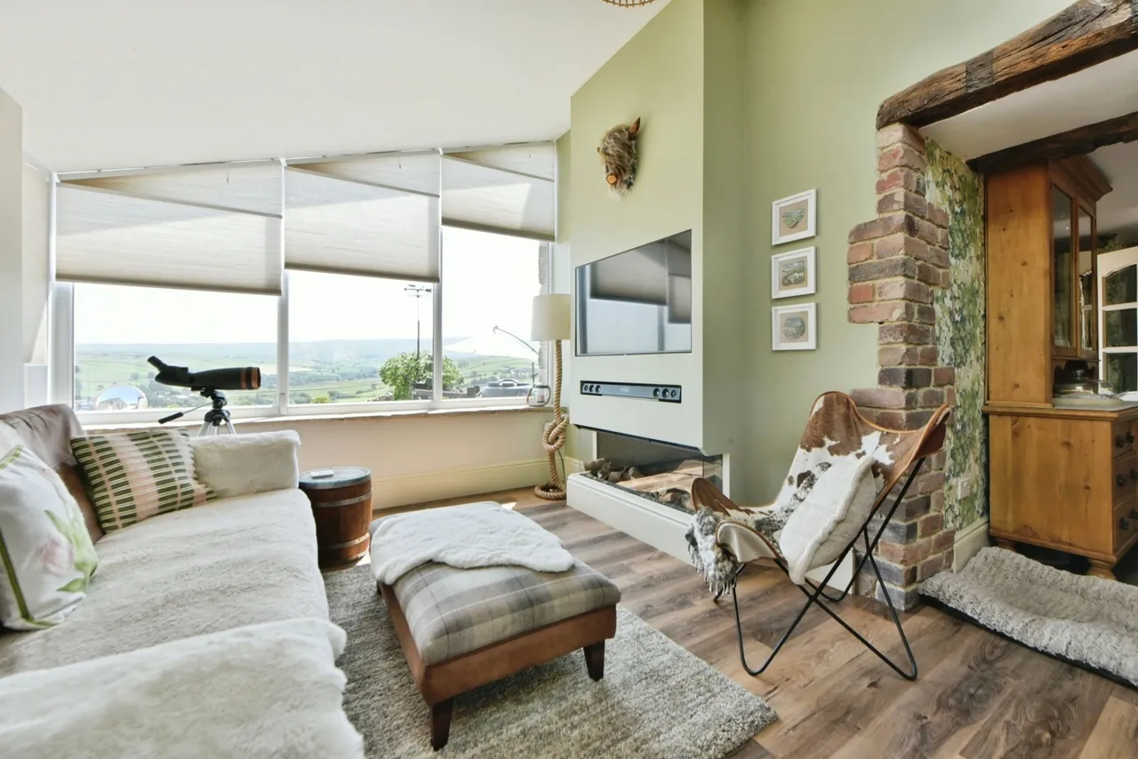 Colne Road, Trawden, BB8, photo 5