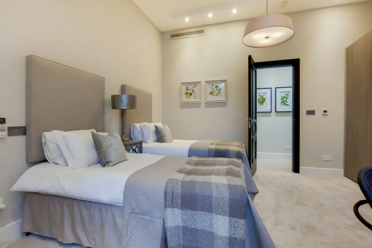 Fitzjohns Avenue, NW3, photo 7