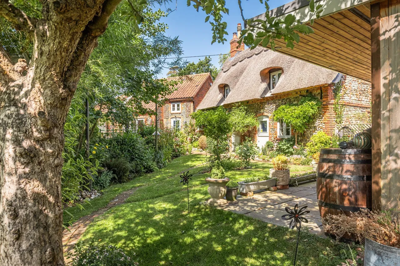 Characterful 5 Bedroom Thornage Home, photo 19