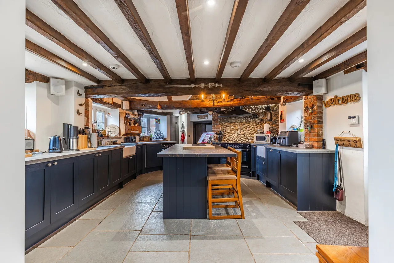 Characterful 5 Bedroom Thornage Home, photo 7
