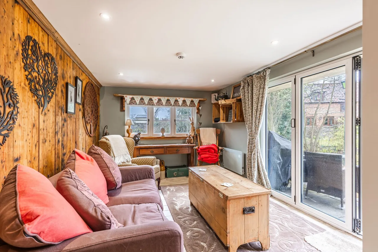 Characterful 5 Bedroom Thornage Home, photo 15