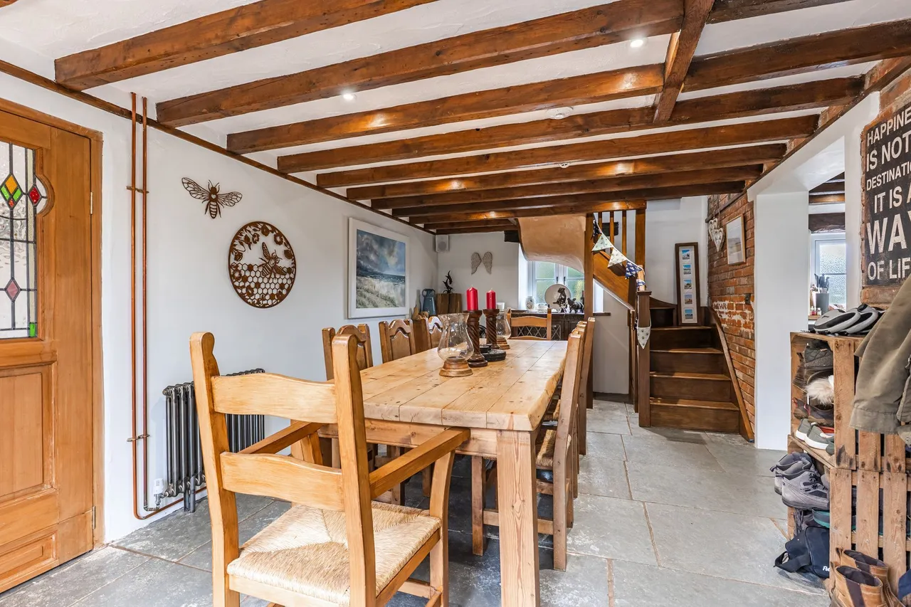 Characterful 5 Bedroom Thornage Home, photo 8