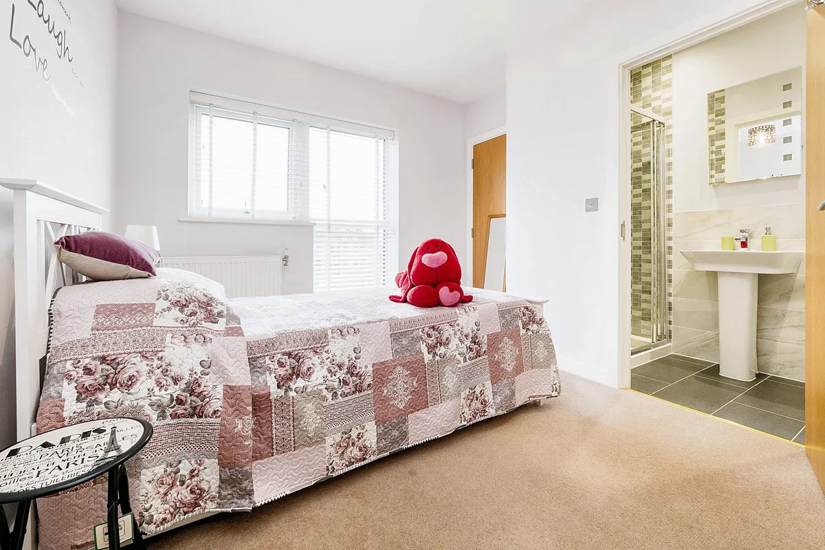 Romford, RM7, photo 13