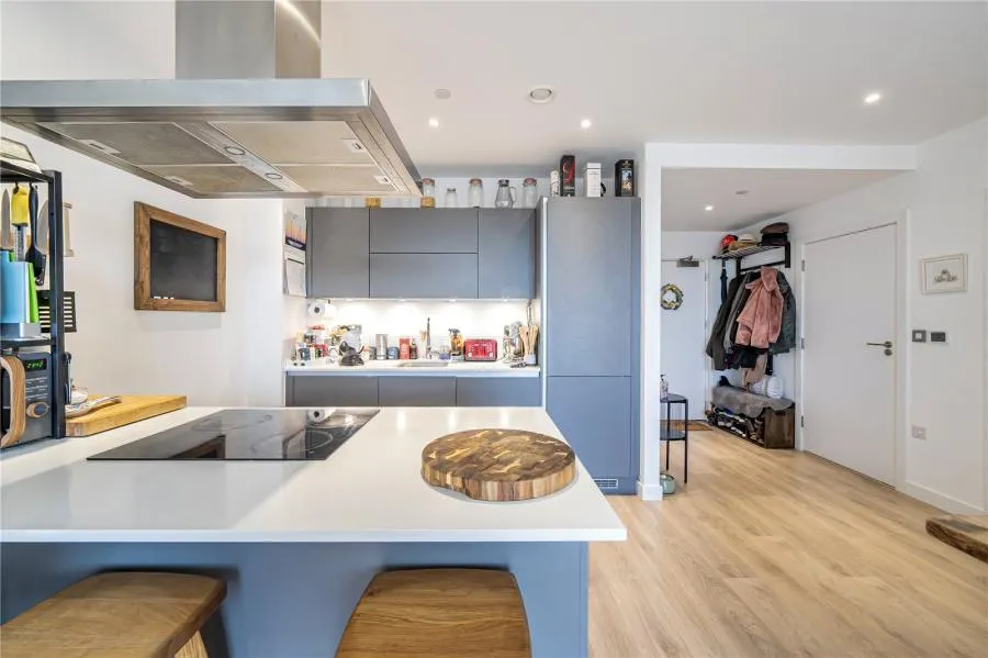 Oldfield Lane North, Greenford, UB6, photo 3