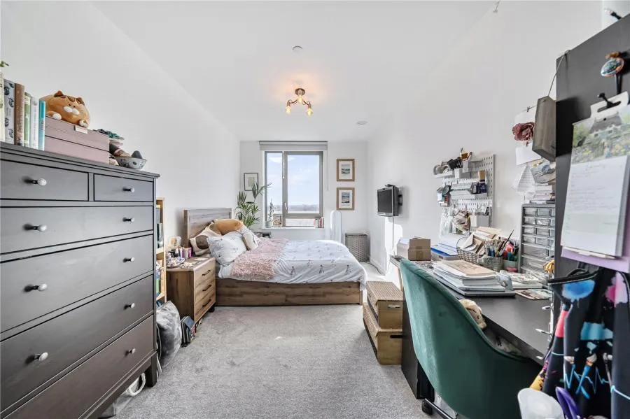 Oldfield Lane North, Greenford, UB6, photo 4