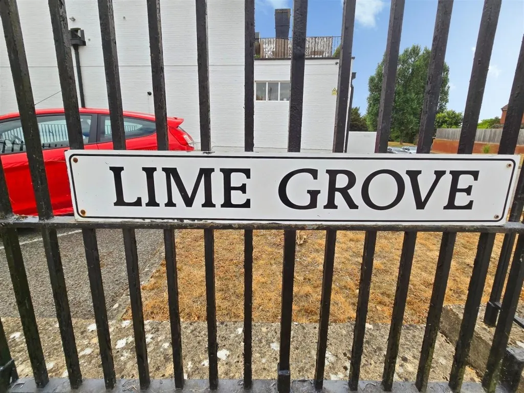 Lime Grove, Rushden, Northants, photo 4