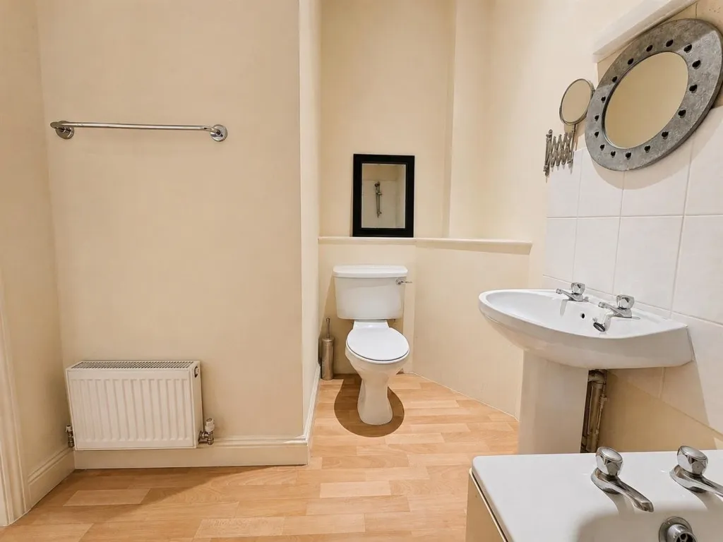 Lime Grove, Rushden, Northants, photo 9