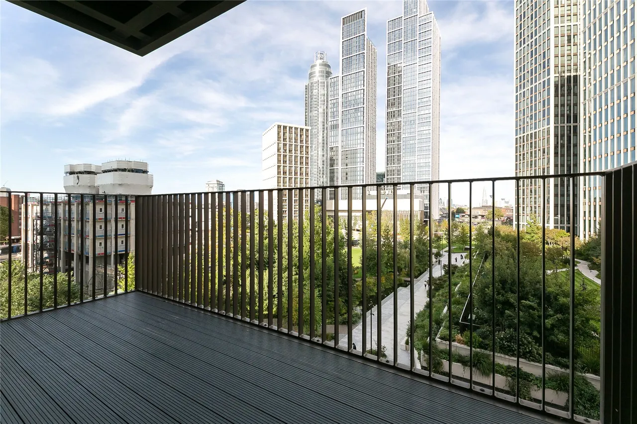 Viaduct Gardens, SW11, photo 9