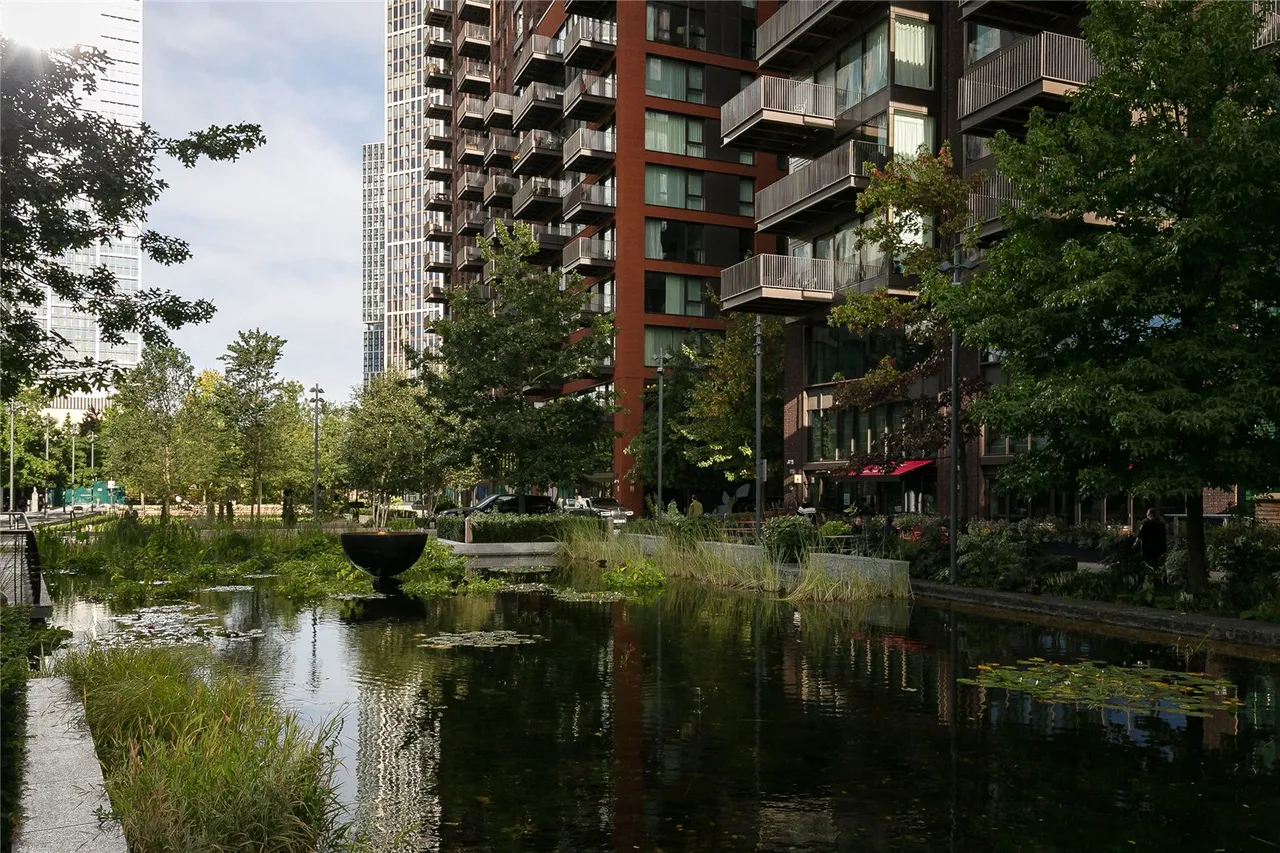 Viaduct Gardens, SW11, photo 16