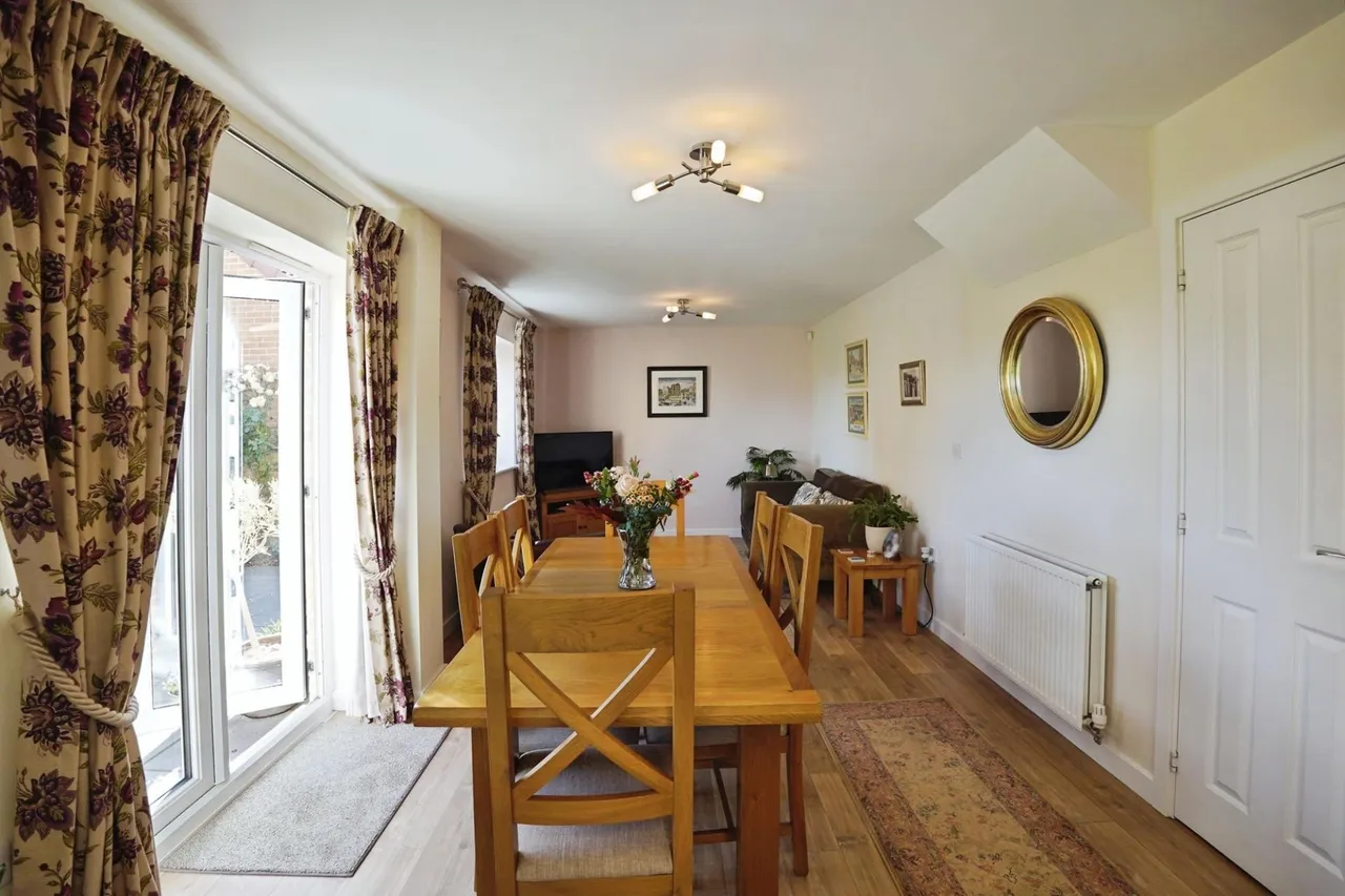 Blue Albion Street, Retford, DN22, photo 6