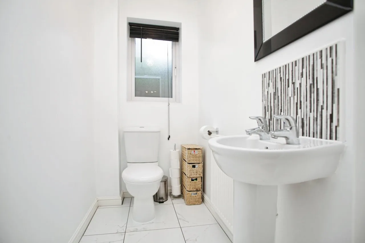 Lionel Close, Nuneaton, CV10, photo 12