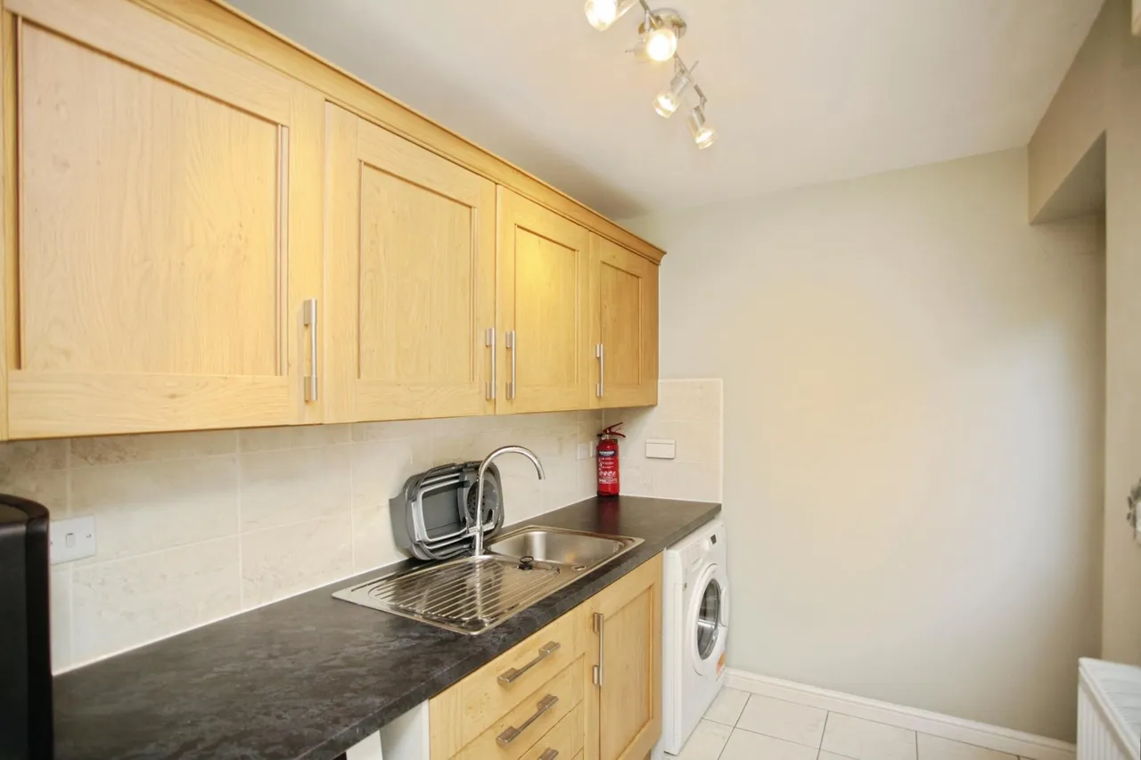 Lionel Close, Nuneaton, CV10, photo 11