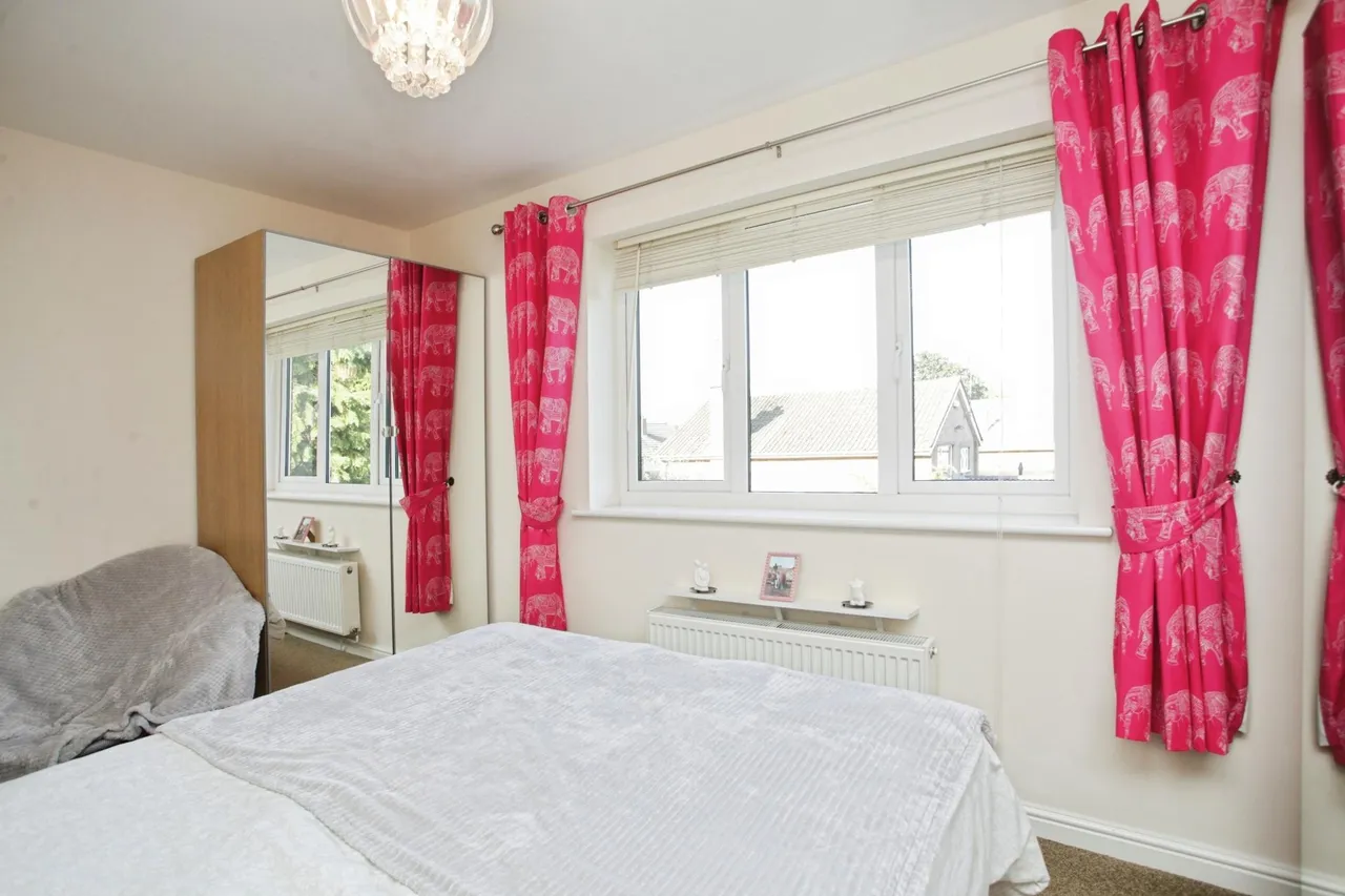 Lionel Close, Nuneaton, CV10, photo 18