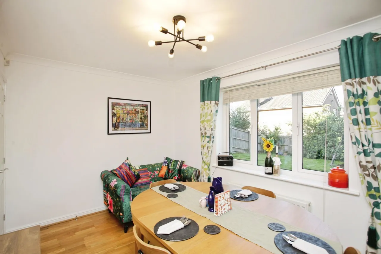 Lionel Close, Nuneaton, CV10, photo 9