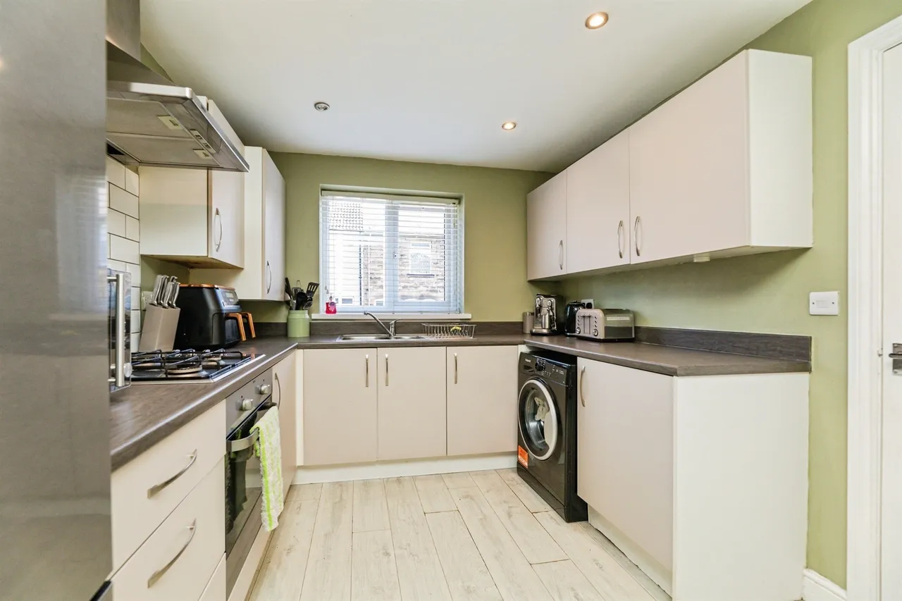 Barber Street, Hoyland, S74, photo 7