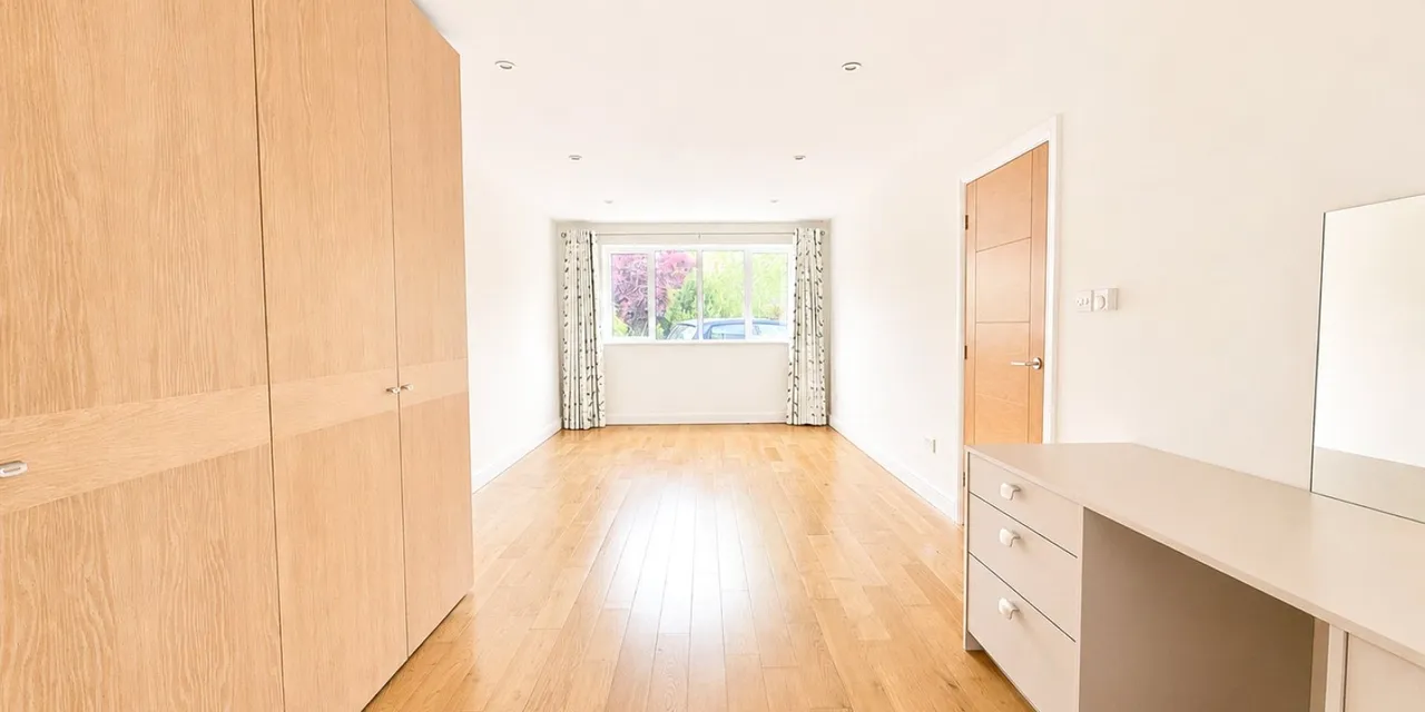 Column Road, Wirral, CH48, photo 7