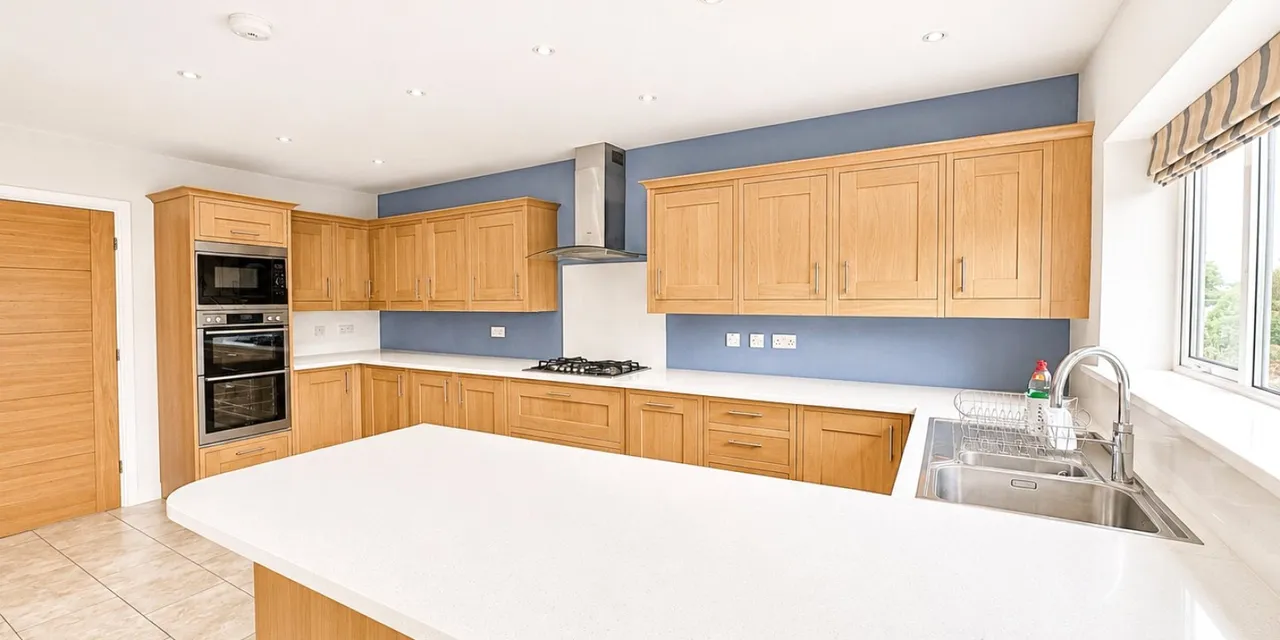 Column Road, Wirral, CH48, photo 10
