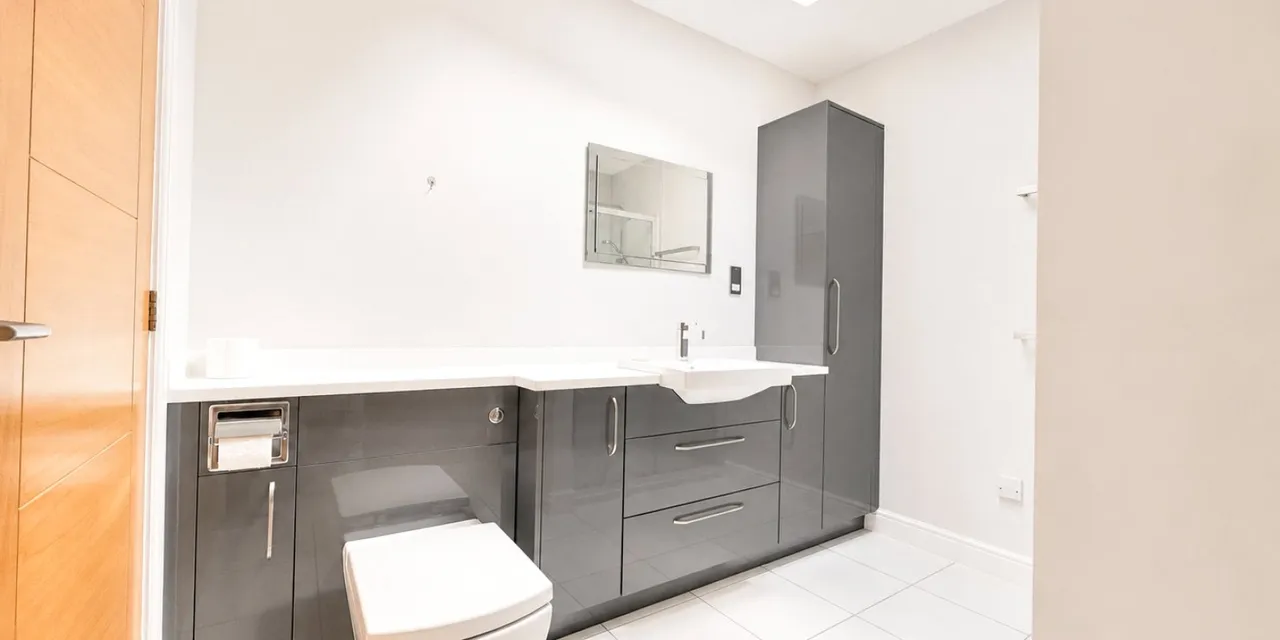 Column Road, Wirral, CH48, photo 11