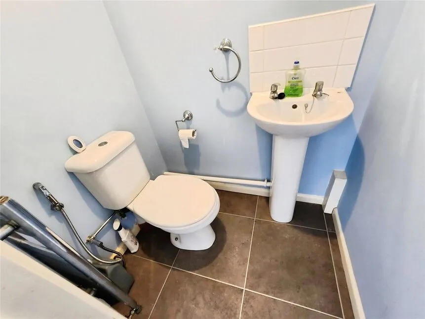 Malvern Avenue, Nuneaton, Warwickshire, CV10, photo 12