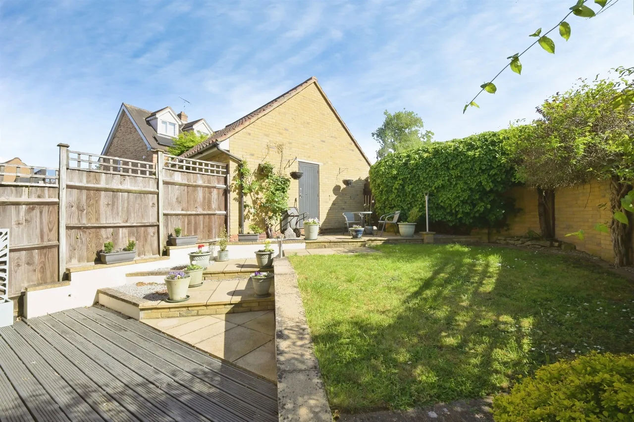 Harlow Road, Roydon, HARLOW, photo 3