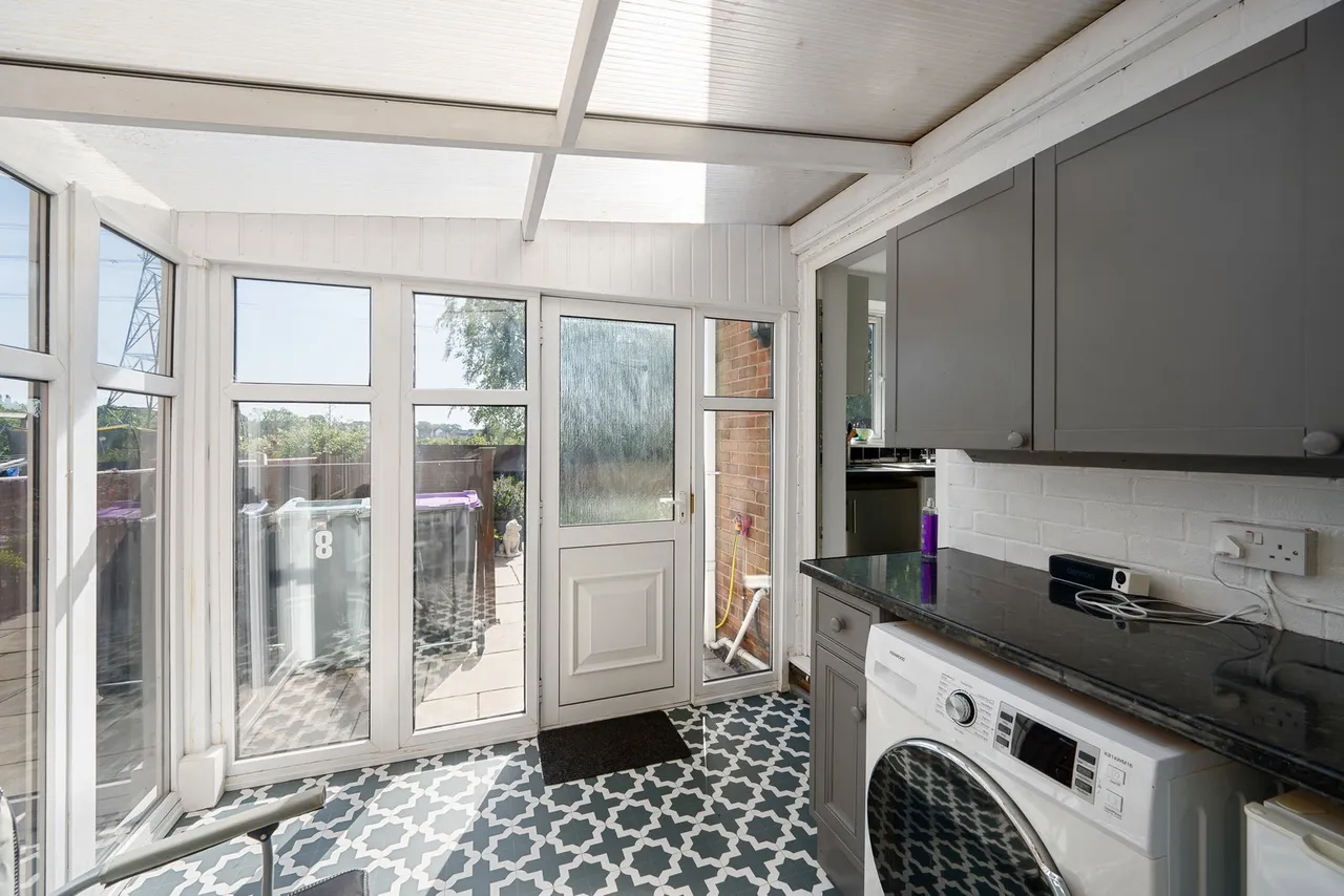 Reedings Close, Barrowby, photo 10